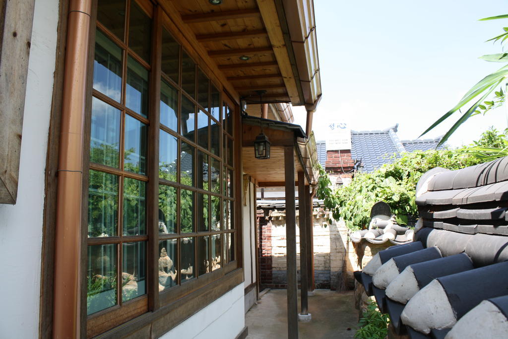 Dukmanjae Hotell Jeonju Eksteriør bilde